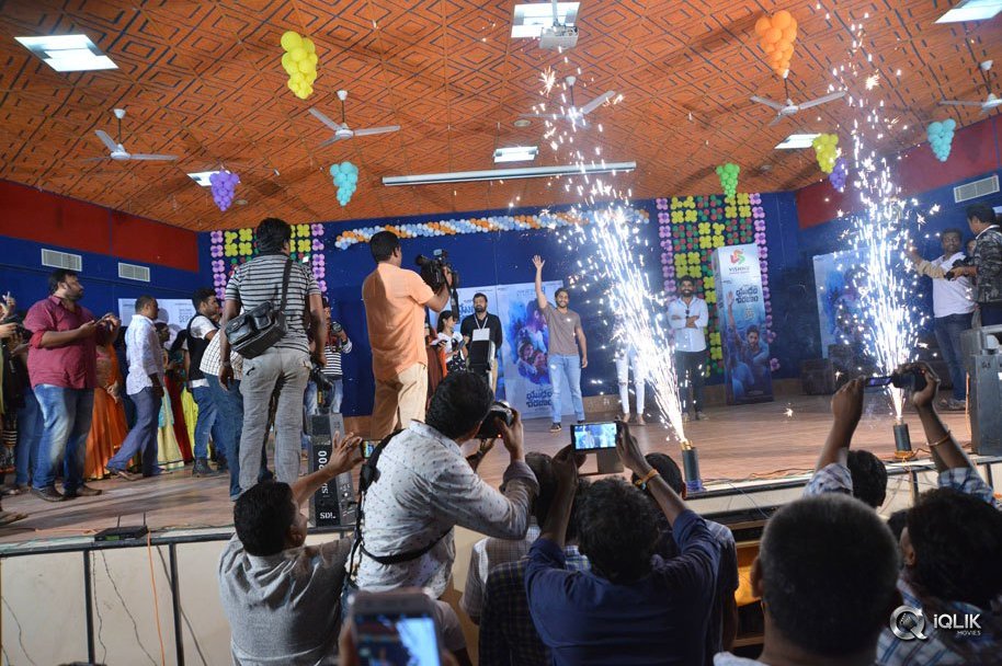 Yuddham-Sharanam-Team-at-Eluru-And-Bhimavaram-Colleges